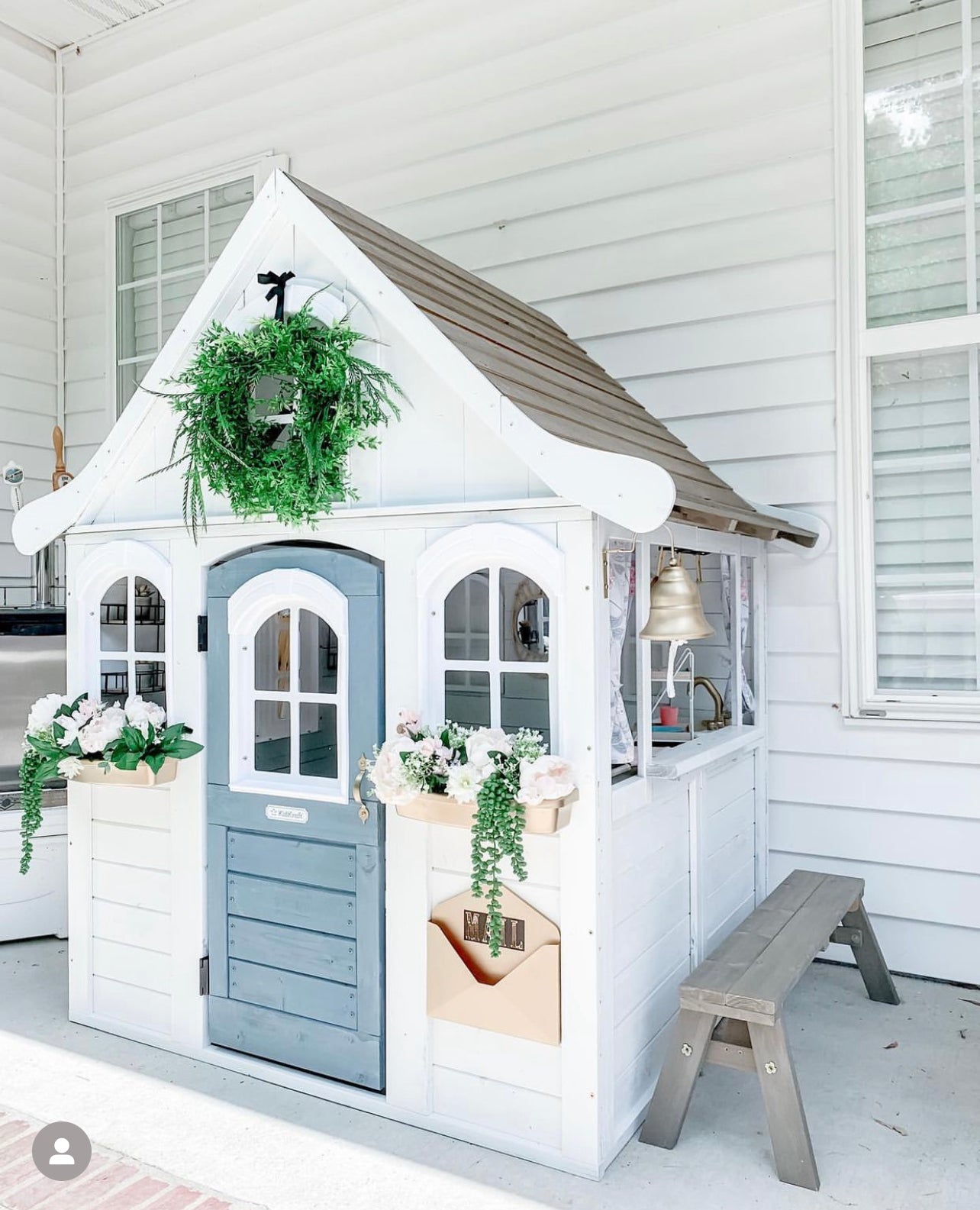 Kids indoor outdoor clearance playhouse